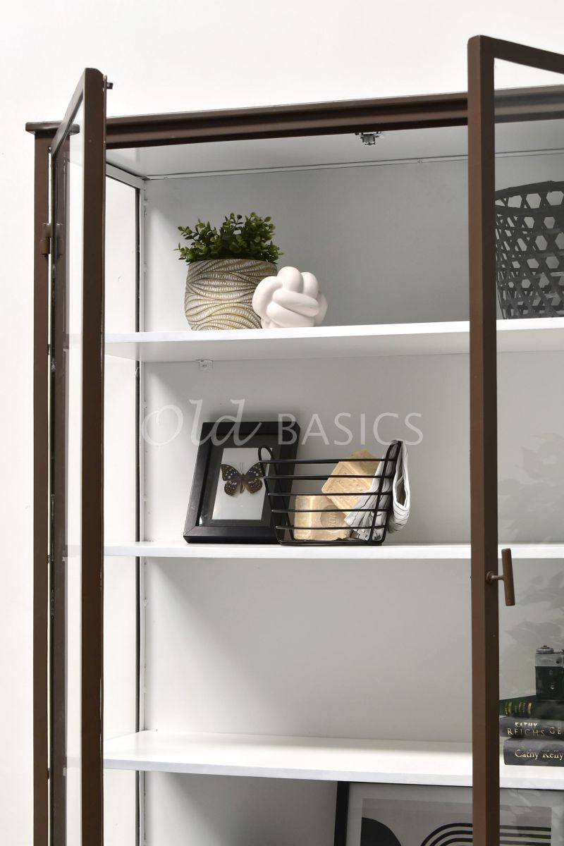 Detail van Apothekerskast Ilya Grand Walnootbruin, bruin, cognac, materiaal staal